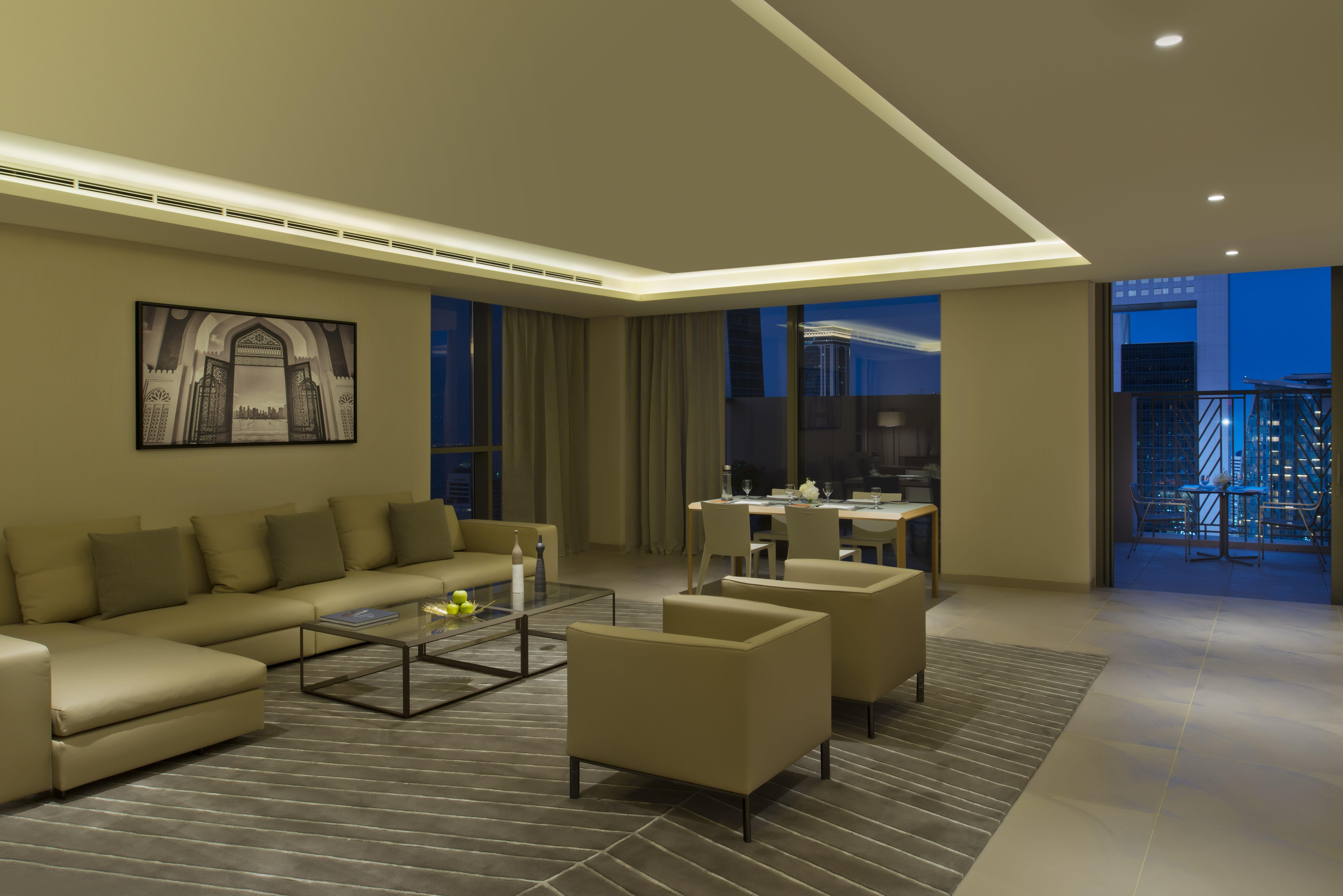 Voco Doha West Bay Suites, An Ihg Hotel Esterno foto